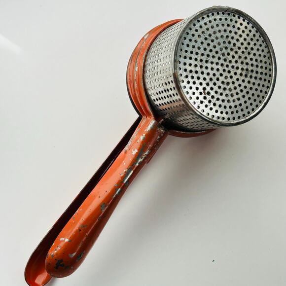 Potato Ricer Masher Strainer Kitchen Utensil Vintage Red Handled Metal Farmhouse - Picture 7 of 7